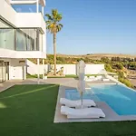 Appartement Royal Luxury With Private Infinity Pool, Hydromassage Area & Fireplace