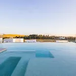 Royal Luxury With Private Infinity Pool, Hydromassage Area & Fireplace Appartement