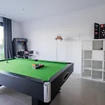 Appartement Royal Luxury With Private Infinity Pool, Hydromassage Area & Fireplace *