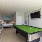 Royal Luxury With Private Infinity Pool, Hydromassage Area & Fireplace