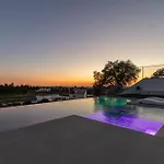 Appartement Royal Luxury With Private Infinity Pool, Hydromassage Area & Fireplace *
