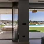Appartement Royal Luxury With Private Infinity Pool, Hydromassage Area & Fireplace *