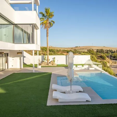 Apartment Royal Luxury Apartment With Private Infinity Pool, Hydromassage Area & Fireplace