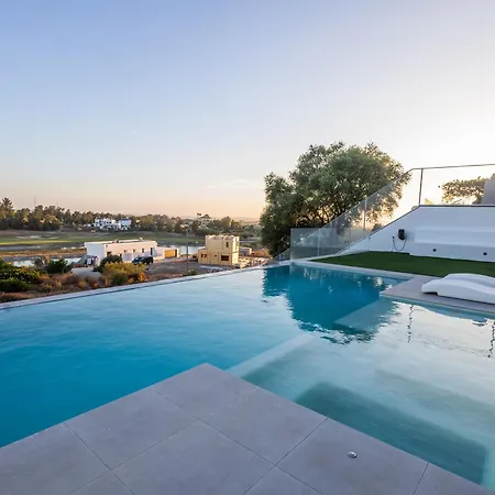 Royal Luxury Apartment With Private Infinity Pool, Hydromassage Area & Fireplace *