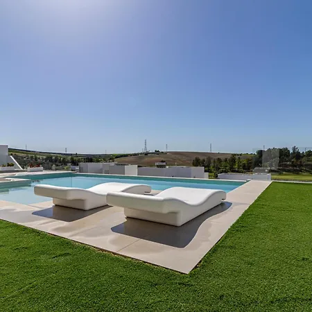 Royal Luxury With Private Infinity Pool, Hydromassage Area & Fireplace شقة