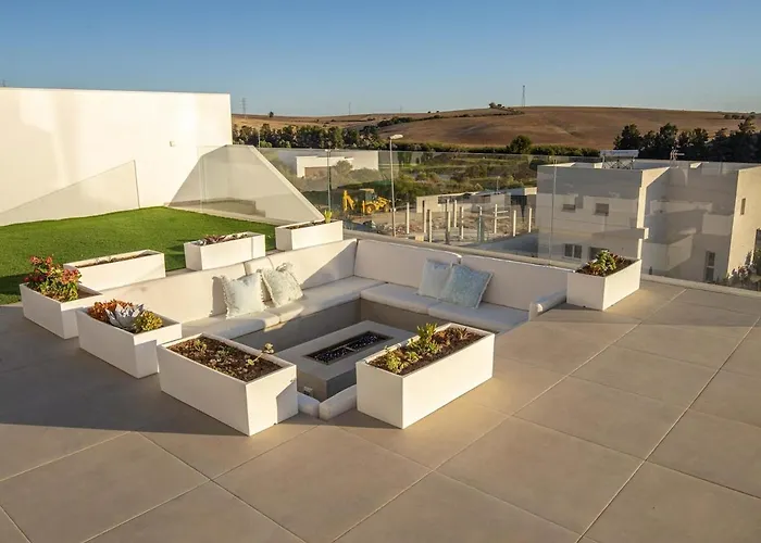 Royal Luxury Apartment With Private Infinity Pool, Hydromassage Area & Fireplace