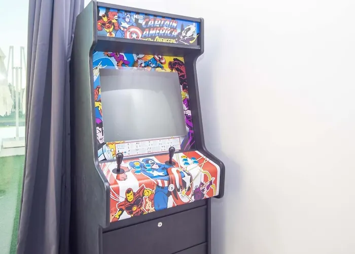 Royal Luxury Apartment With Private Infinity Pool, Hydromassage Area & Fireplace *