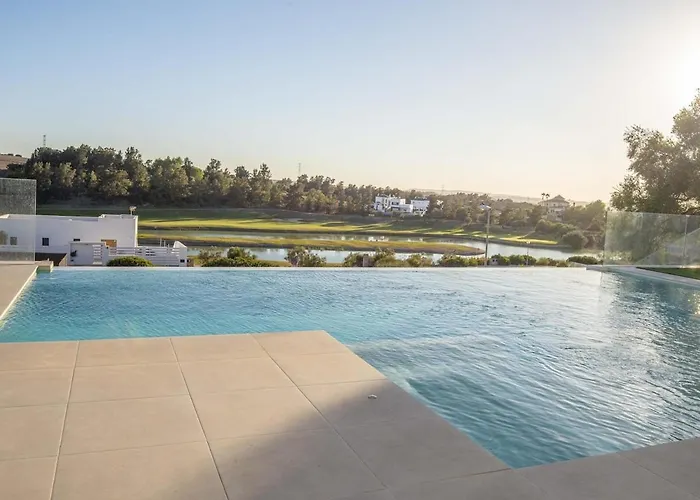 Royal Luxury Apartment With Private Infinity Pool, Hydromassage Area & Fireplace Jerez de la Frontera