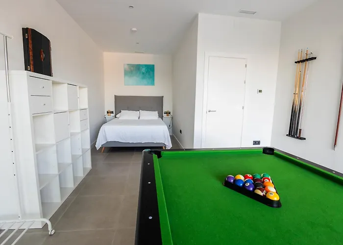 Royal Luxury Apartment With Private Infinity Pool, Hydromassage Area & Fireplace *