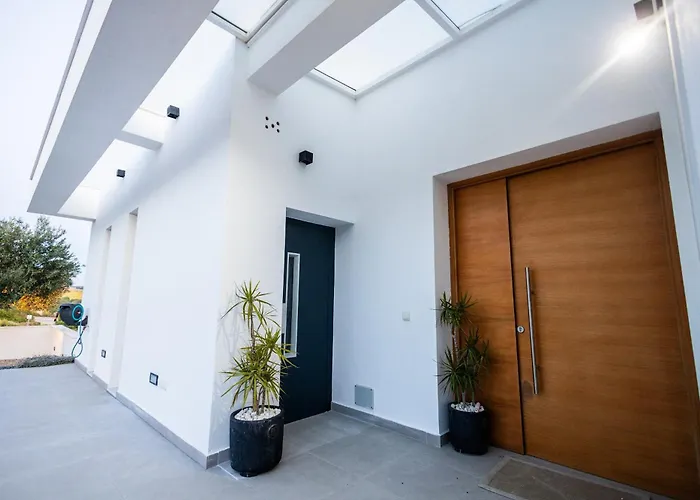 Royal Luxury Apartment With Private Infinity Pool, Hydromassage Area & Fireplace Apartment