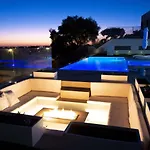 Royal Luxury With Private Infinity Pool, Hydromassage Area & Fireplace *