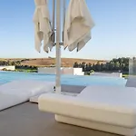 Royal Luxury With Private Infinity Pool, Hydromassage Area & Fireplace