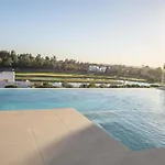 Royal Luxury With Private Infinity Pool, Hydromassage Area & Fireplace Χέρεζ