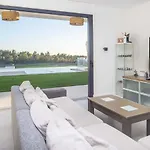 Royal Luxury With Private Infinity Pool, Hydromassage Area & Fireplace