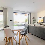Royal Luxury With Private Infinity Pool, Hydromassage Area & Fireplace Διαμέρισμα *
