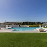 Royal Luxury With Private Infinity Pool, Hydromassage Area & Fireplace Χέρεζ