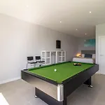 Royal Luxury With Private Infinity Pool, Hydromassage Area & Fireplace Διαμέρισμα *