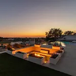 Royal Luxury With Private Infinity Pool, Hydromassage Area & Fireplace Χέρεζ