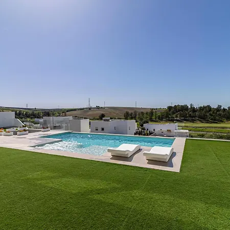 Apartment Royal Luxury With Private Infinity Pool, Hydromassage Area & Fireplace *